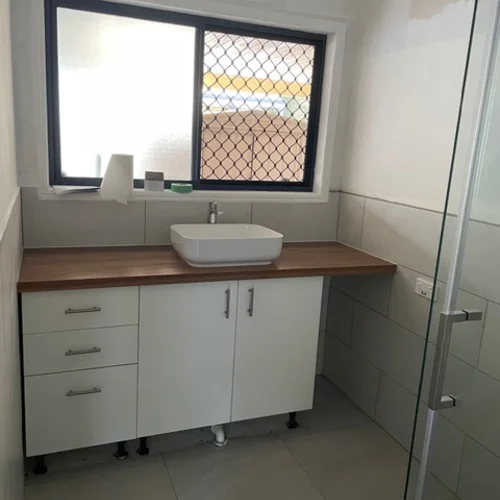 Bathroom cabinetry